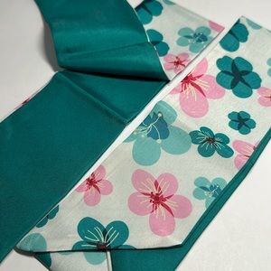 Two Thin Scarves / Hair Bands / Scarves
- #999